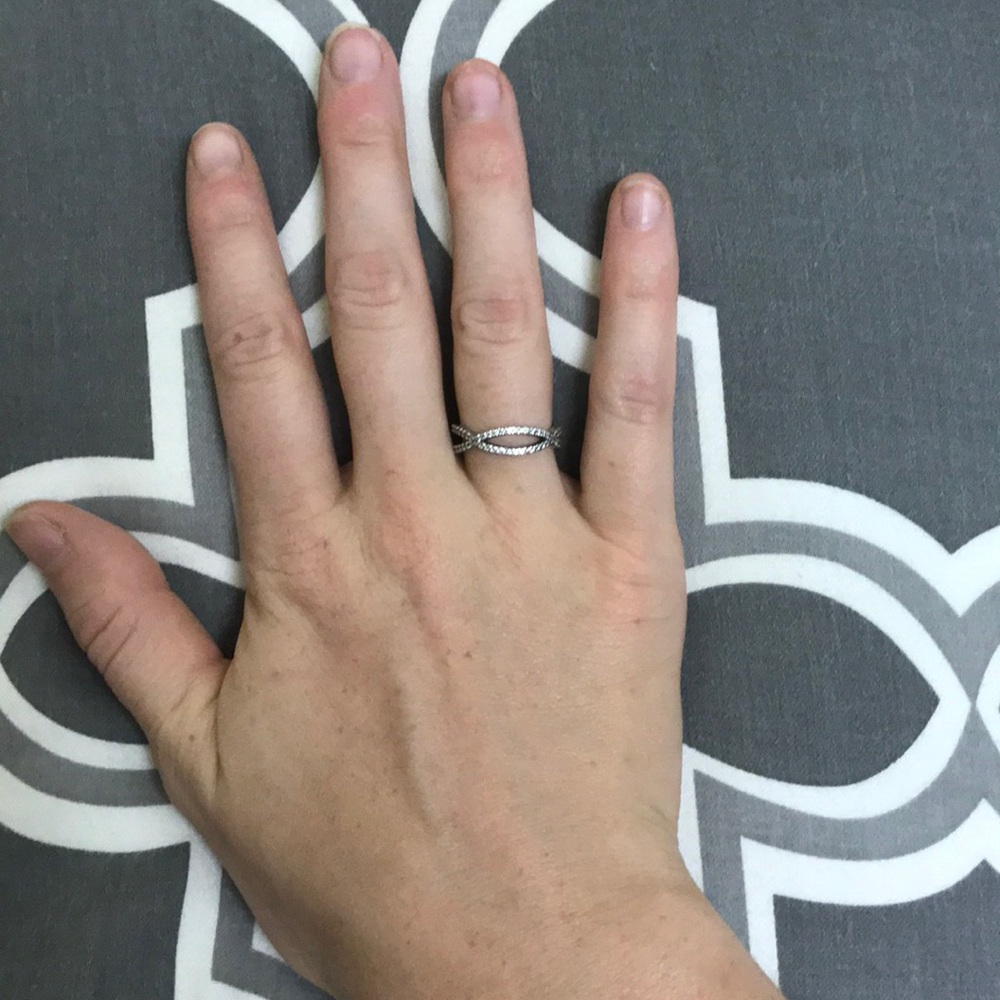 Pandora Crossing Paths Ring Size 6